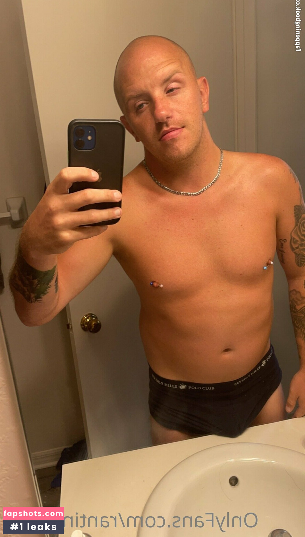 ranting_riley gallery photo #14