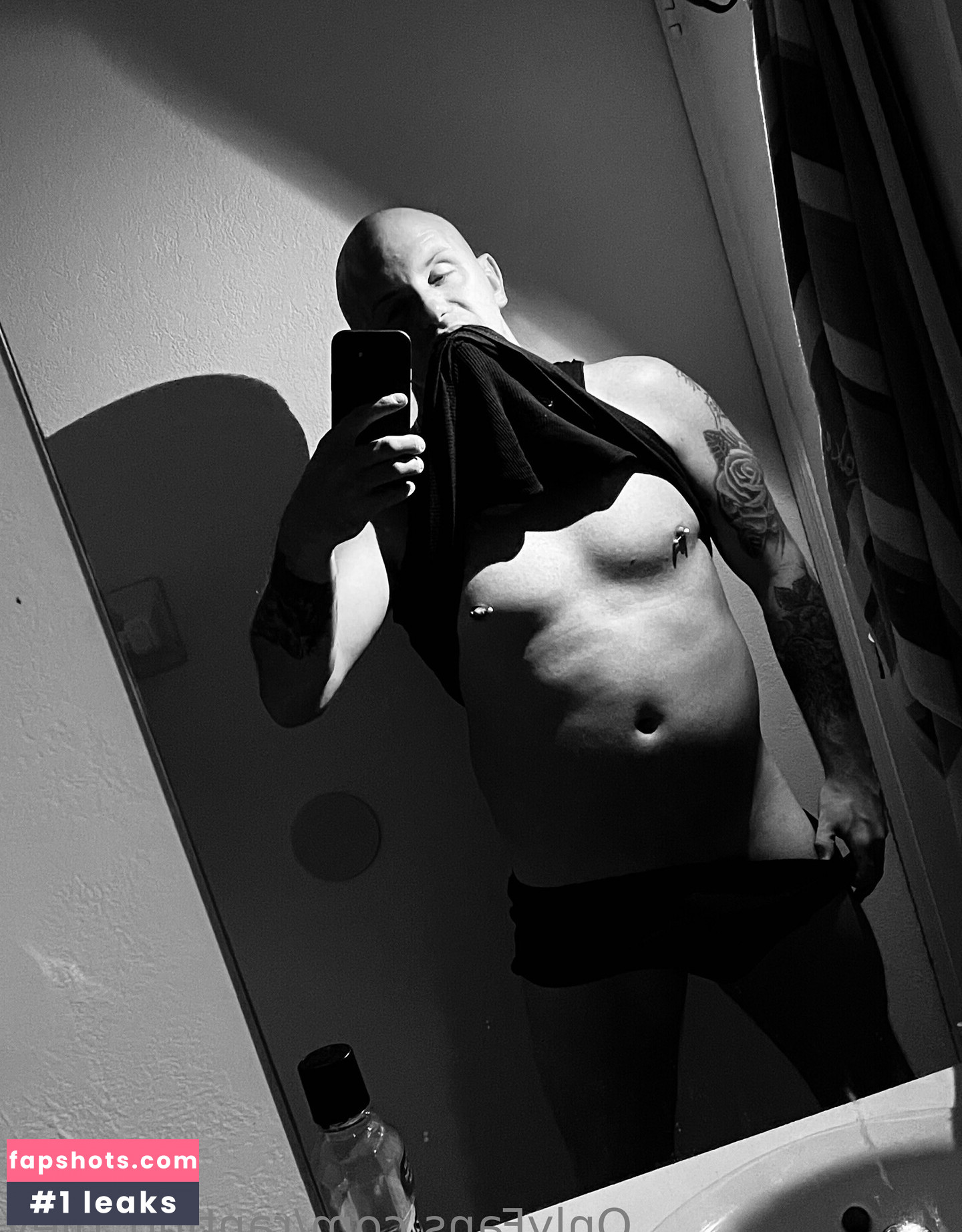 ranting_riley gallery photo #15