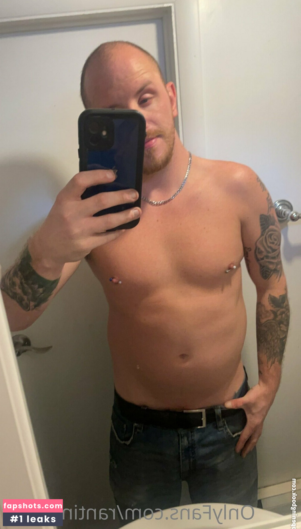 ranting_riley gallery photo #3