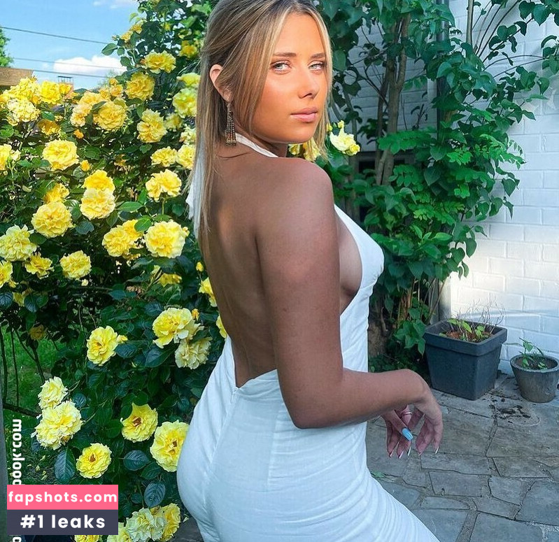 Raphaella Deuringer gallery photo #21