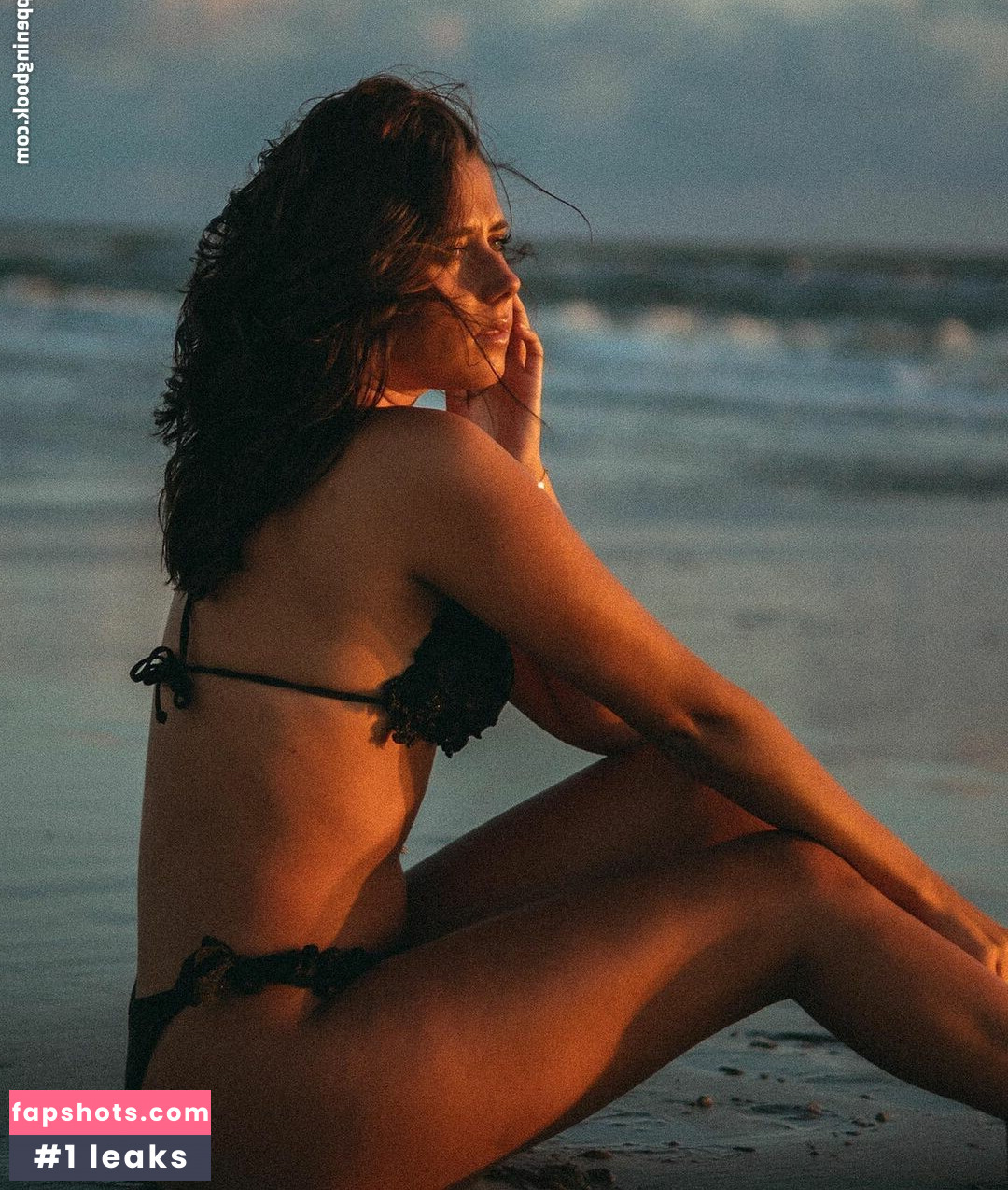 Raphaella Deuringer gallery photo #25