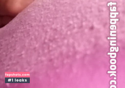 Raposinha Feet nude babe gallery