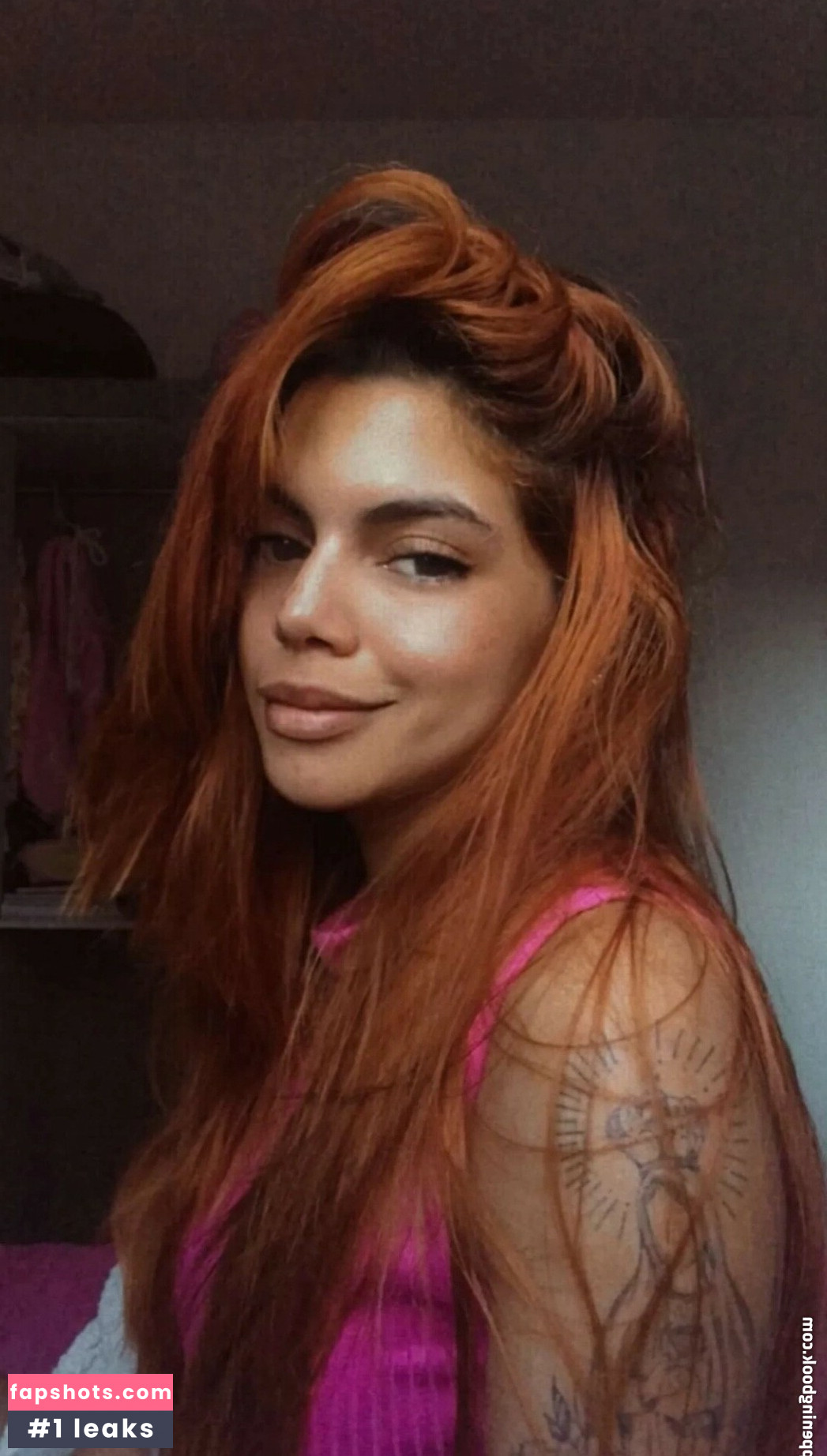 Raposinhaangel nude babe gallery