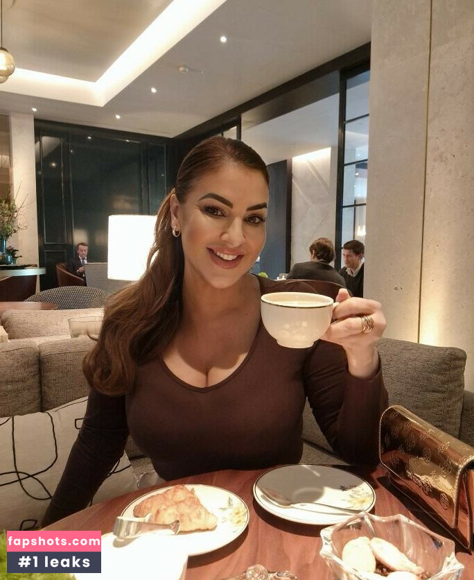 Raquel Sanchez gallery photo #19