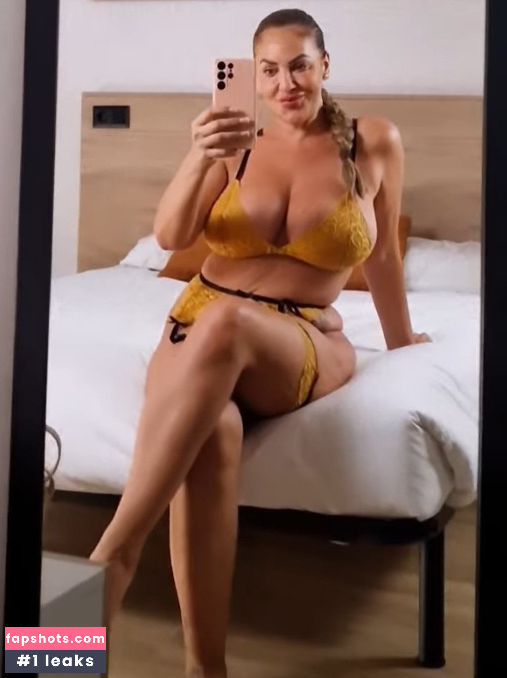 Raquel Sanchez gallery photo #52