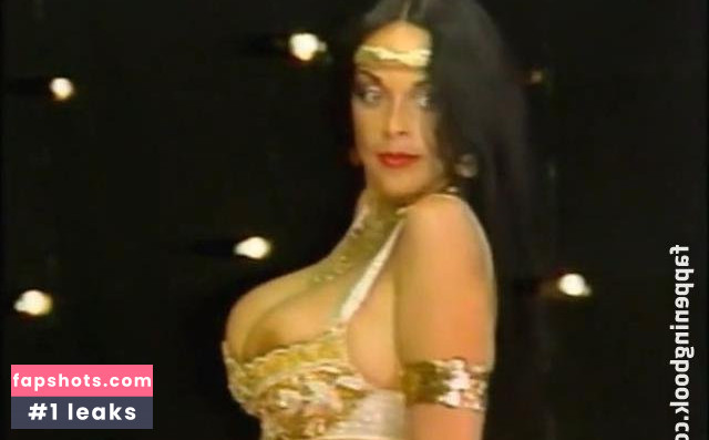 Raven De La Croix gallery photo #28