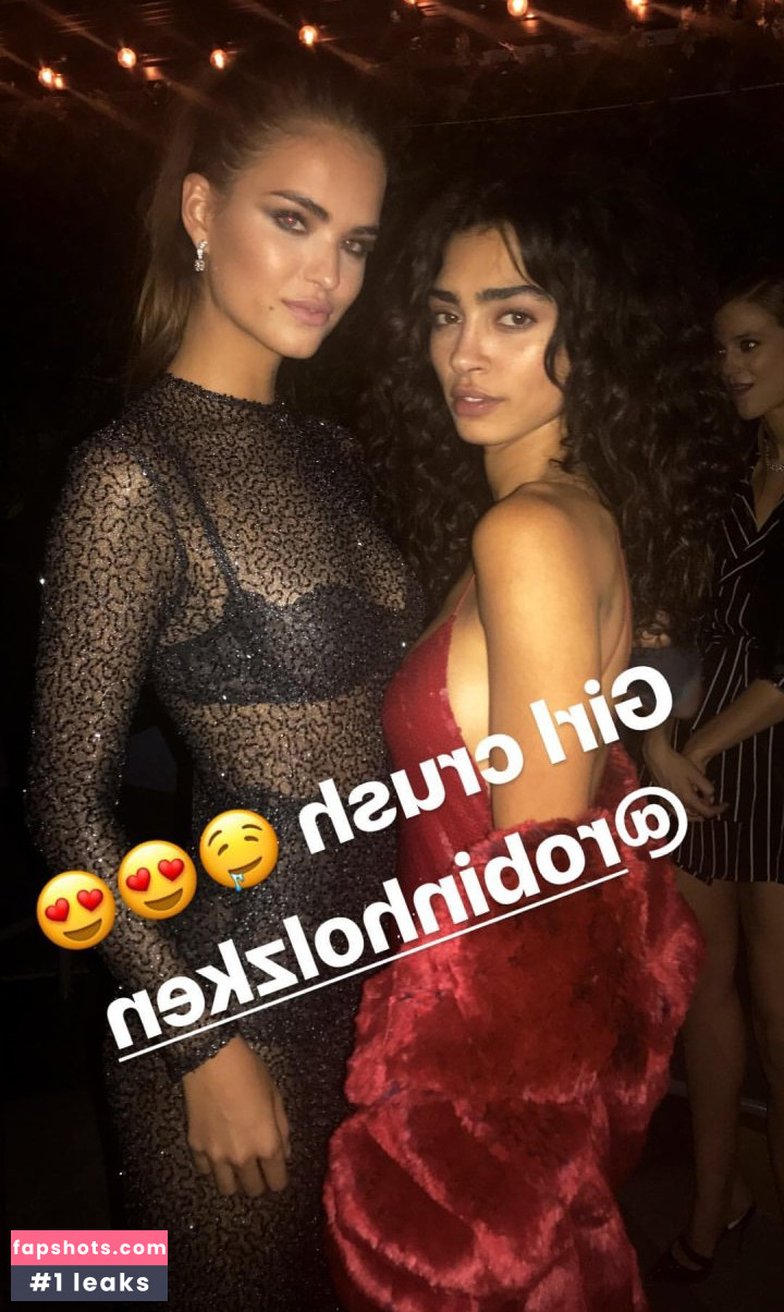 Raven Lyn gallery photo #57