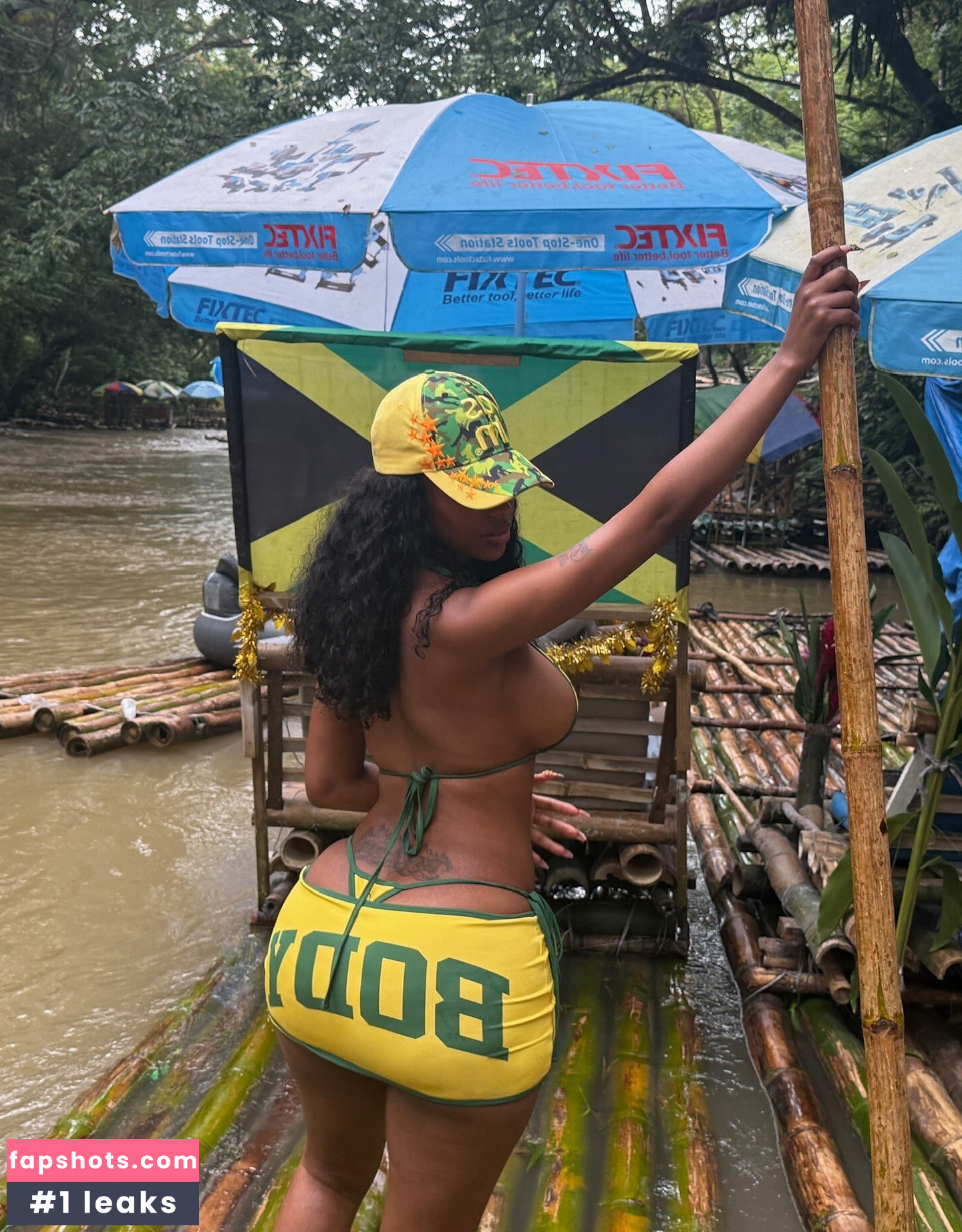 Raven Tracy gallery photo #2