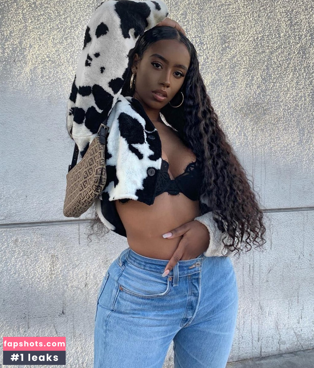 Raven Tracy gallery photo #107