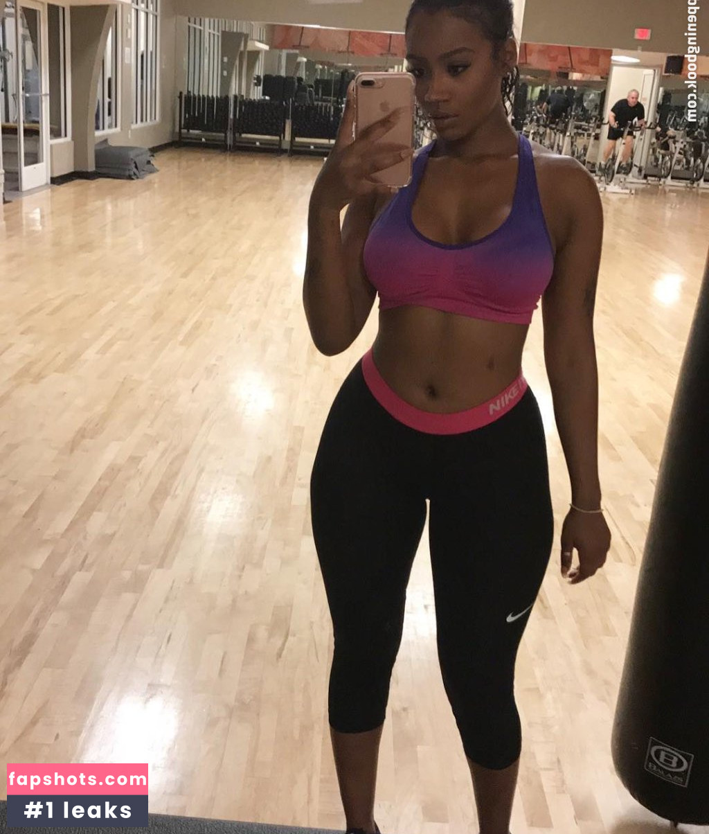 Raven Tracy gallery photo #37