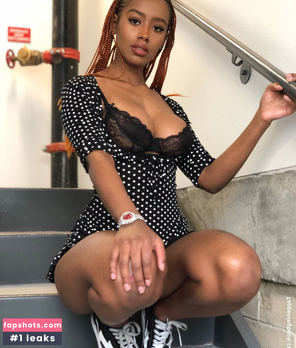 Raven Tracy gallery photo #60