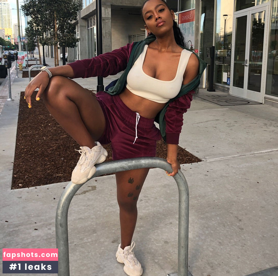 Raven Tracy gallery photo #78