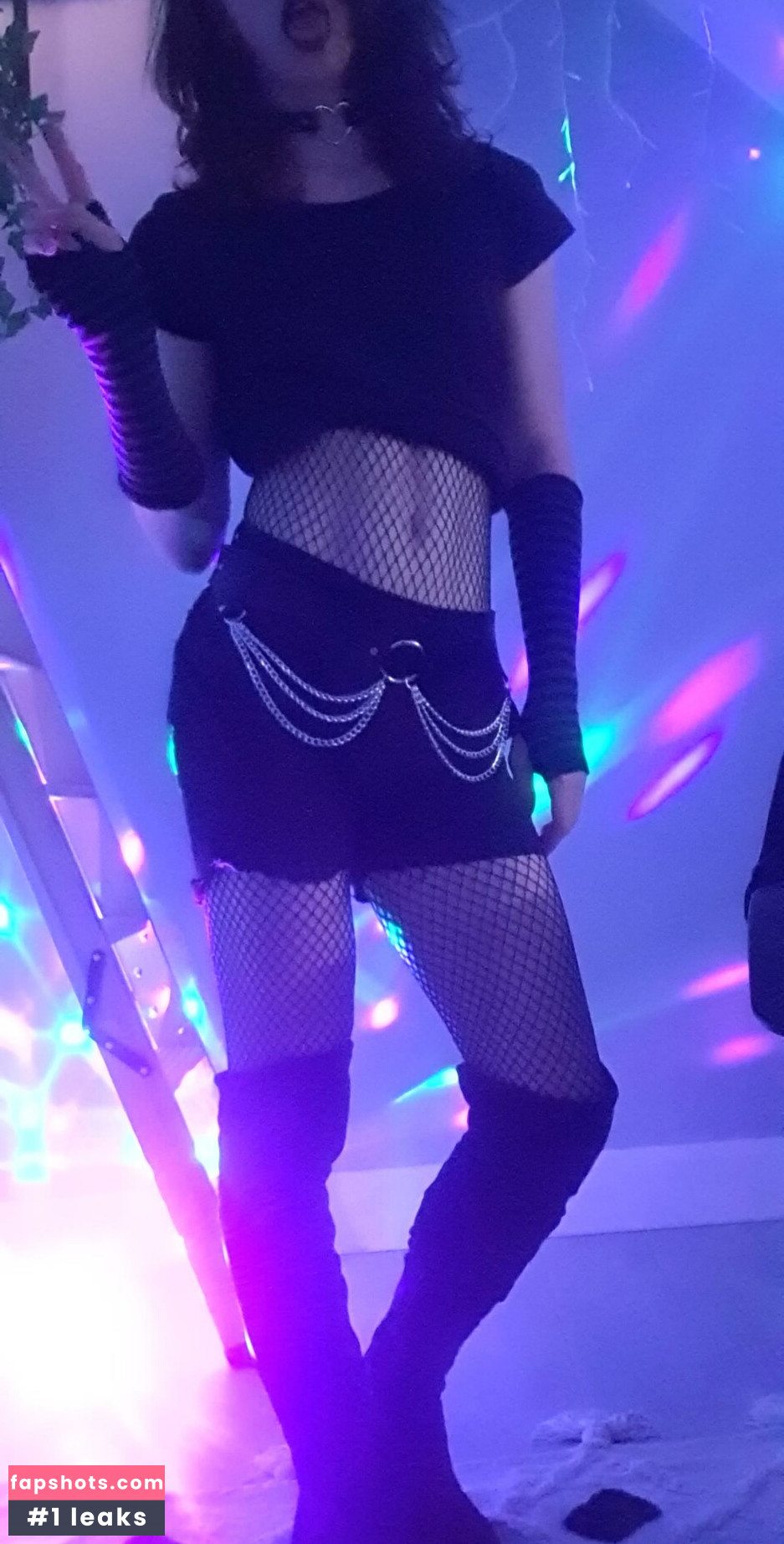 Raven64190 gallery photo #7