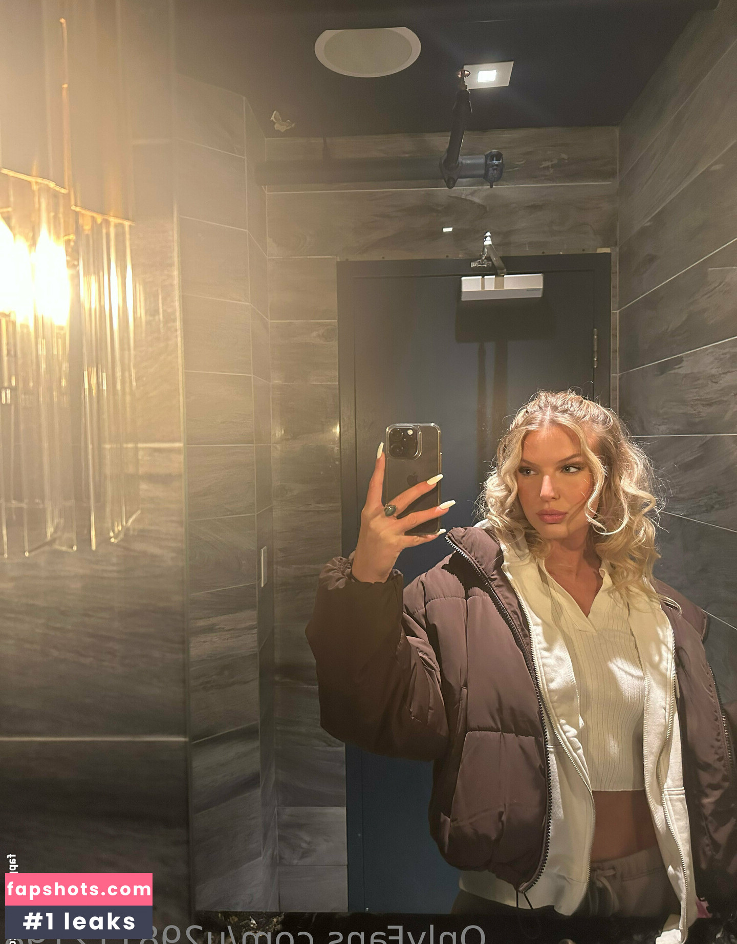 ravenlovevip gallery photo #17