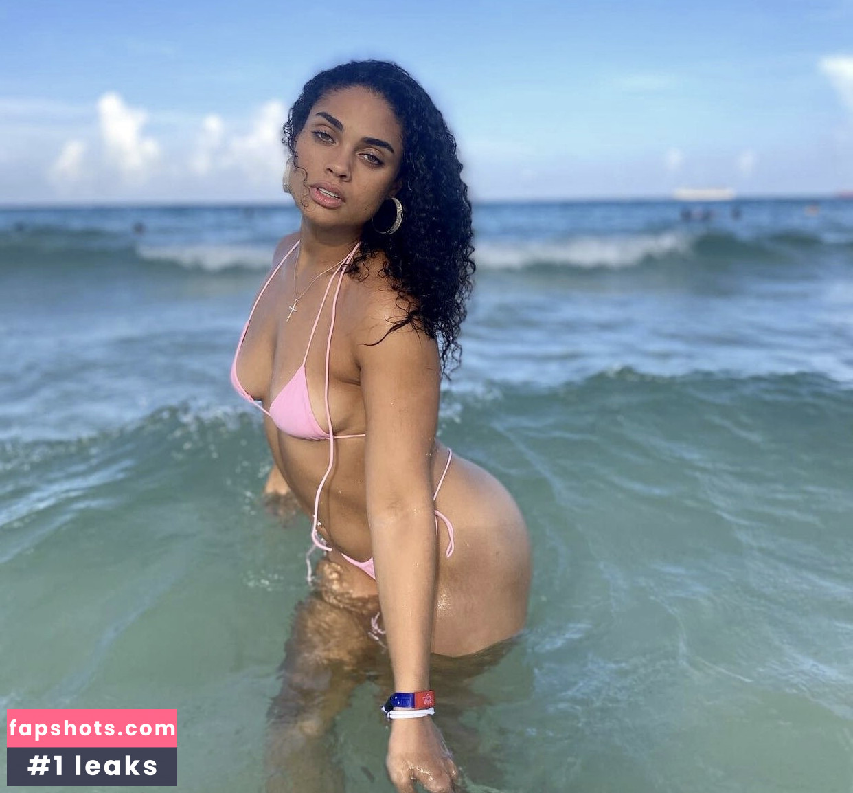 Ravyn Rochelle gallery photo #6