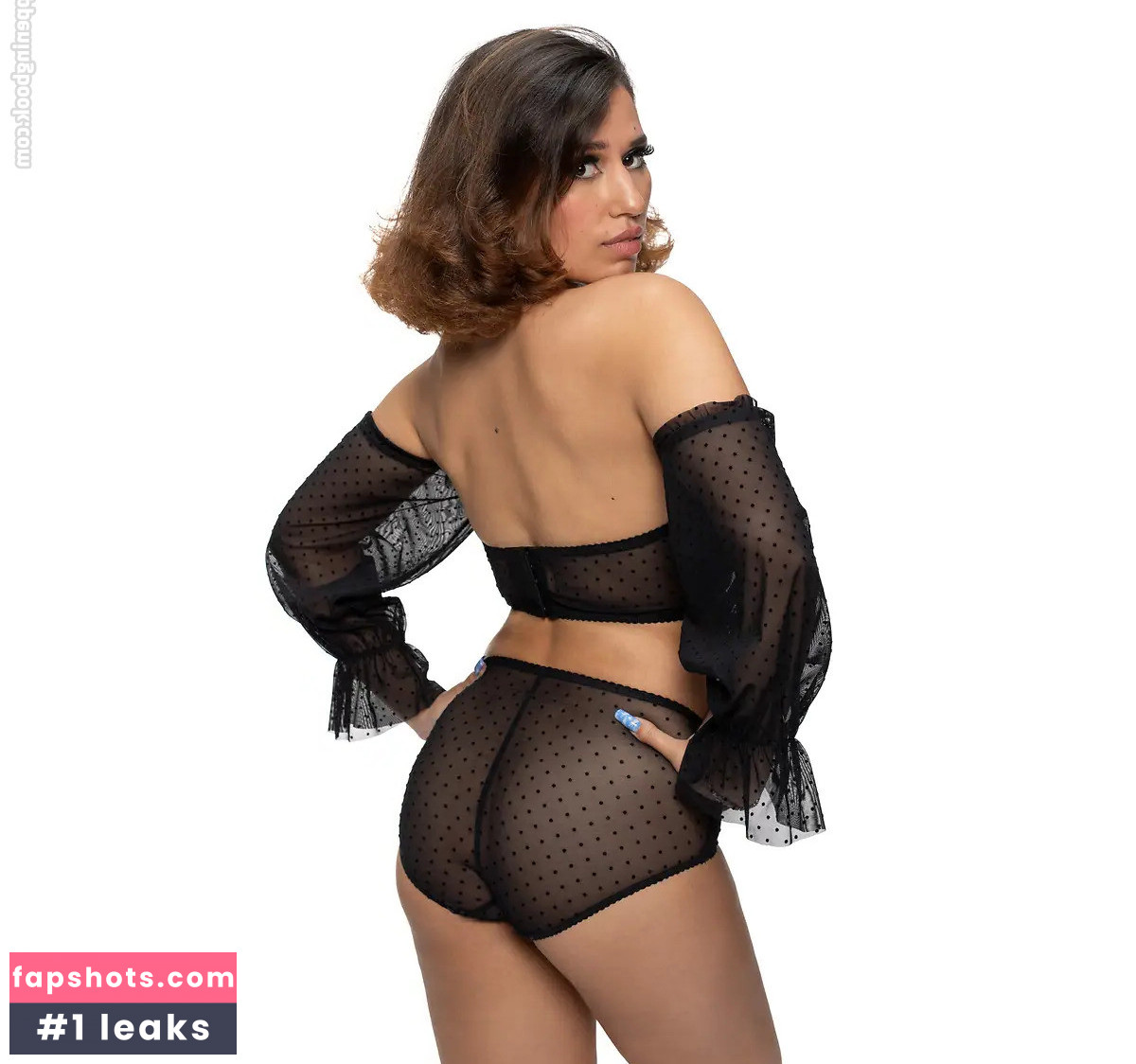 Raye gallery photo #21