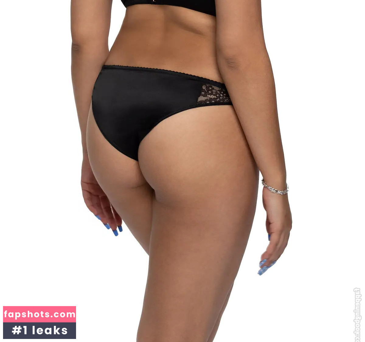 Raye gallery photo #22