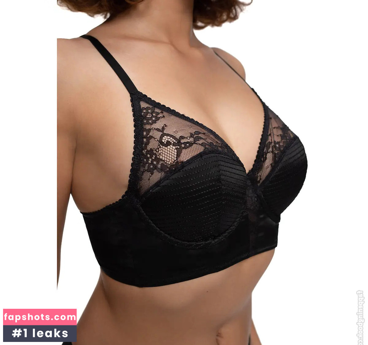 Raye gallery photo #29