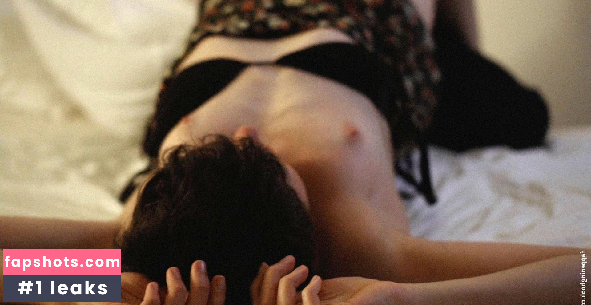 Rea Mole gallery photo #14