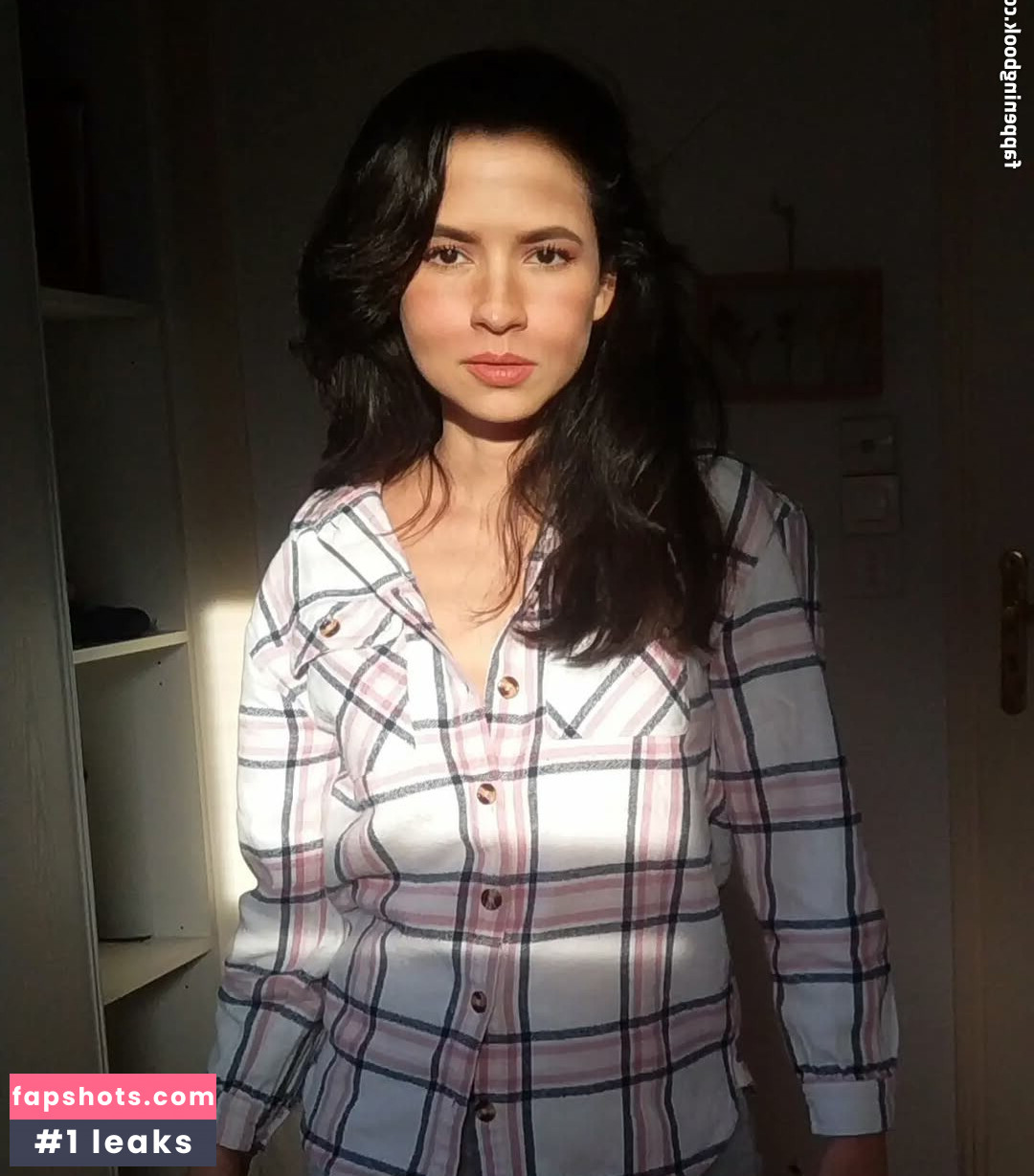 React GirlsYT gallery photo #13