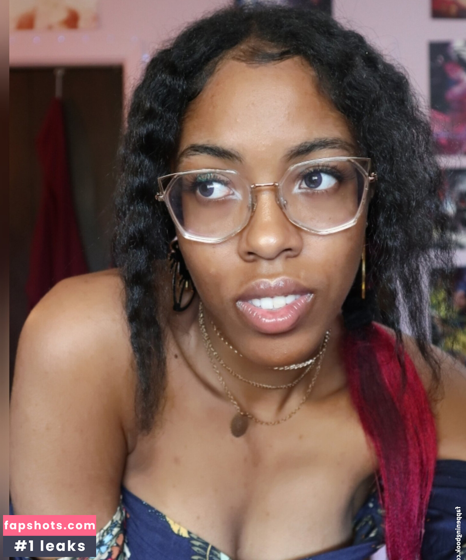 React GirlsYT gallery photo #23