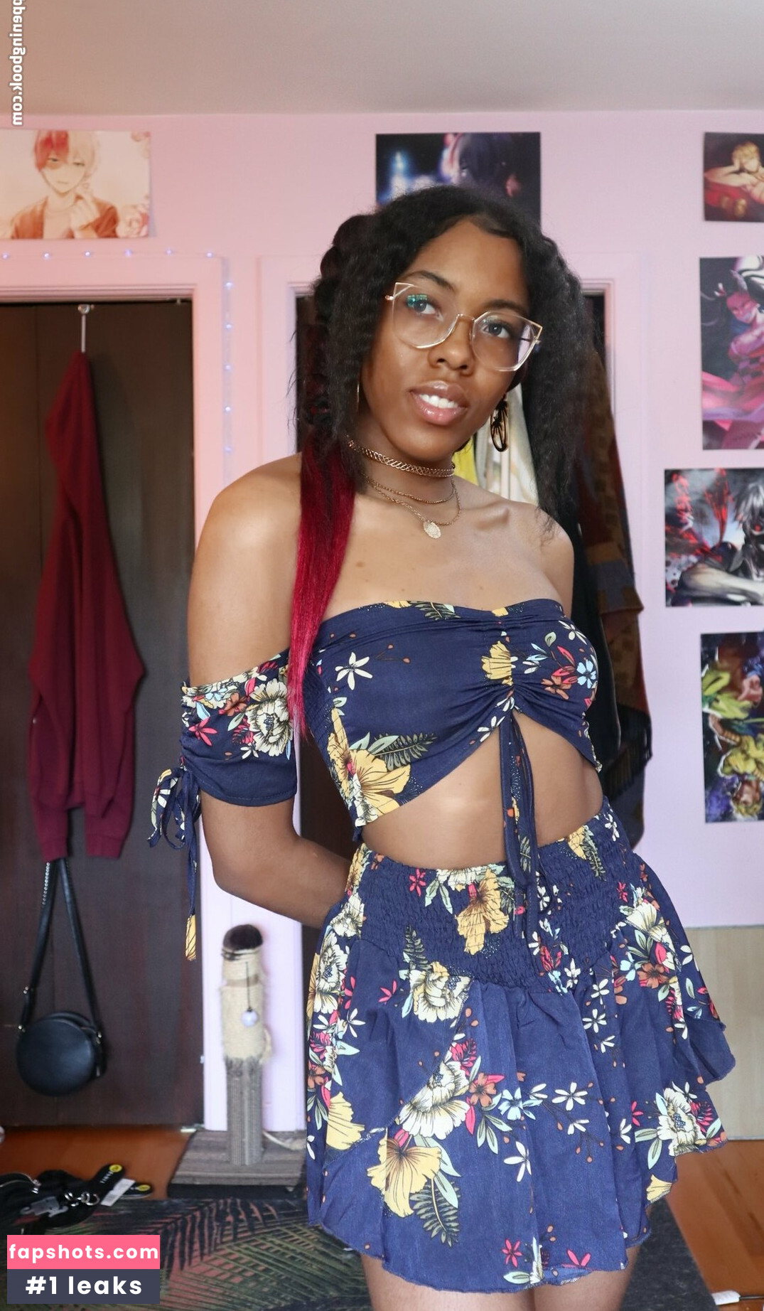 React GirlsYT gallery photo #24