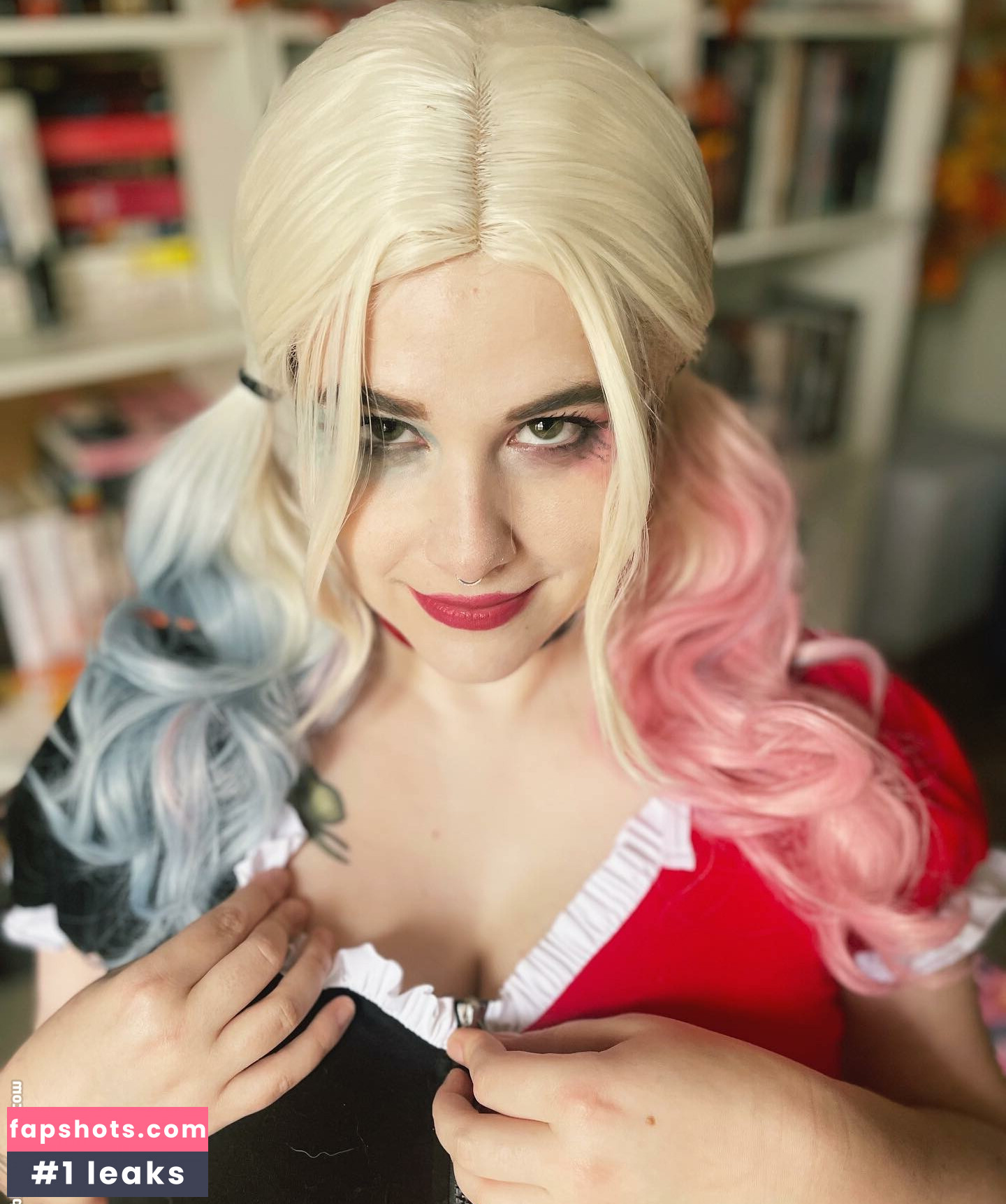 React GirlsYT gallery photo #57