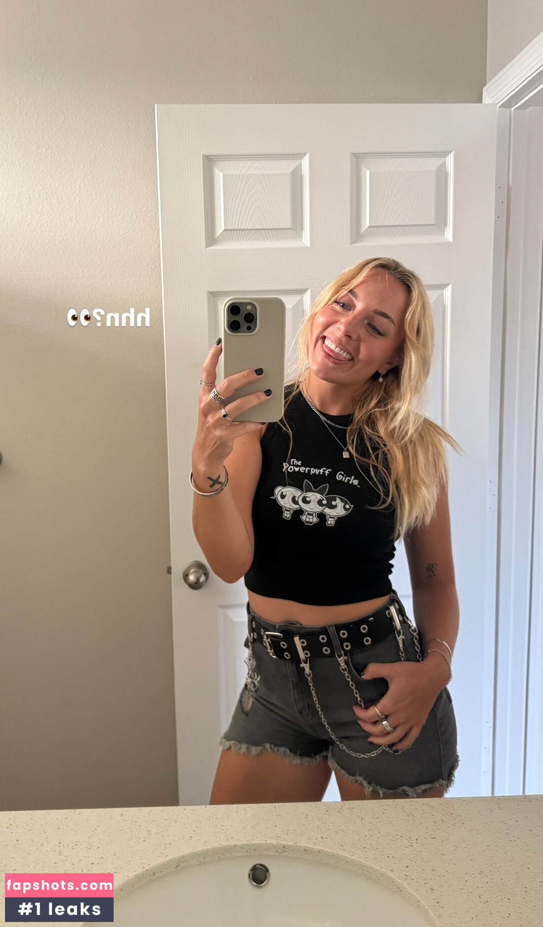 React GirlsYT gallery photo #8