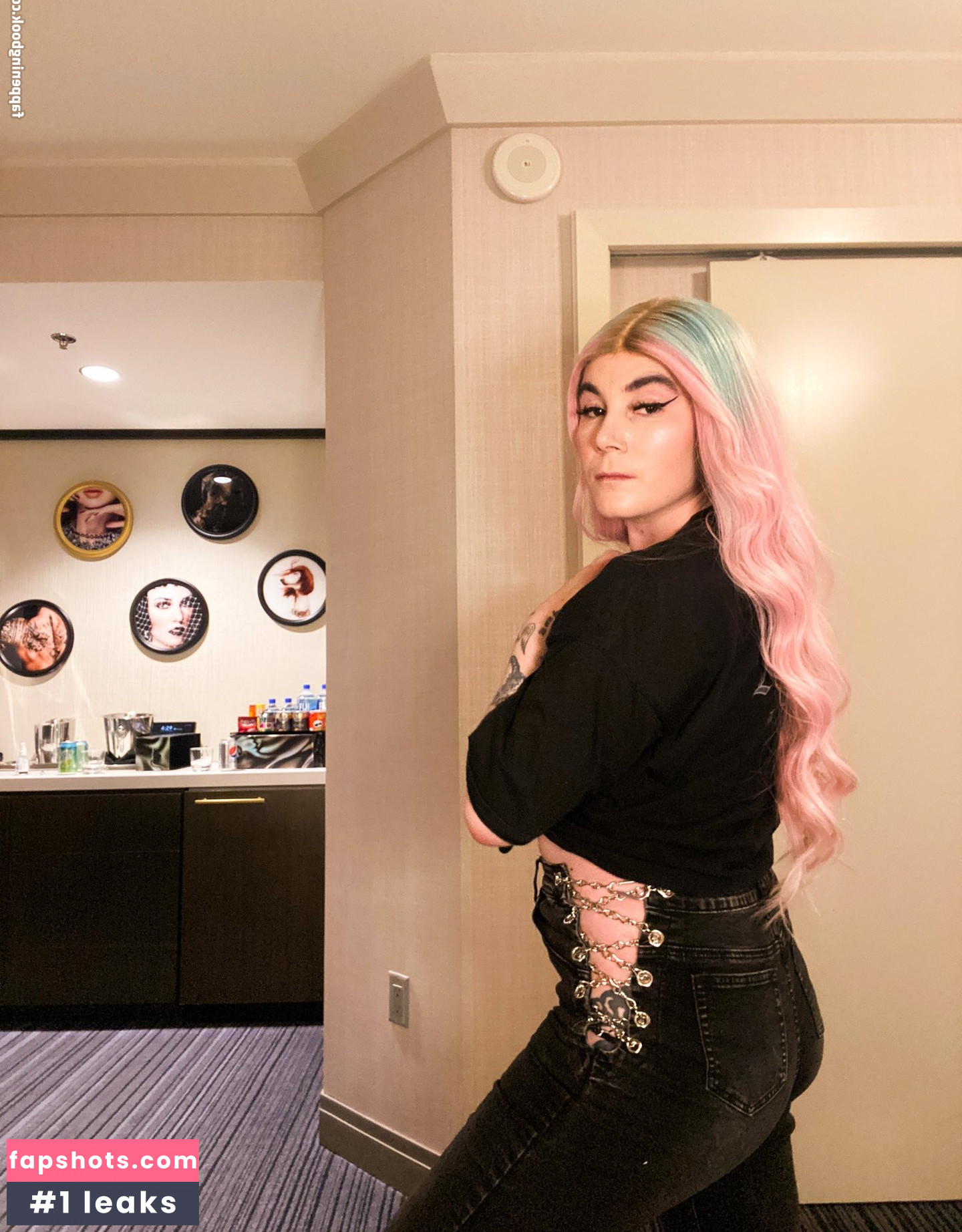 Ready To Glare gallery photo #19