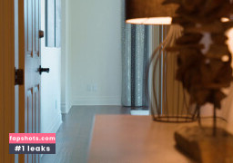 Reagan Foxx gallery photo #173