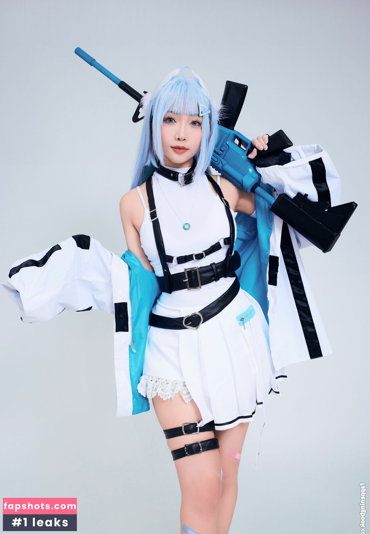 Reakami nude babe gallery