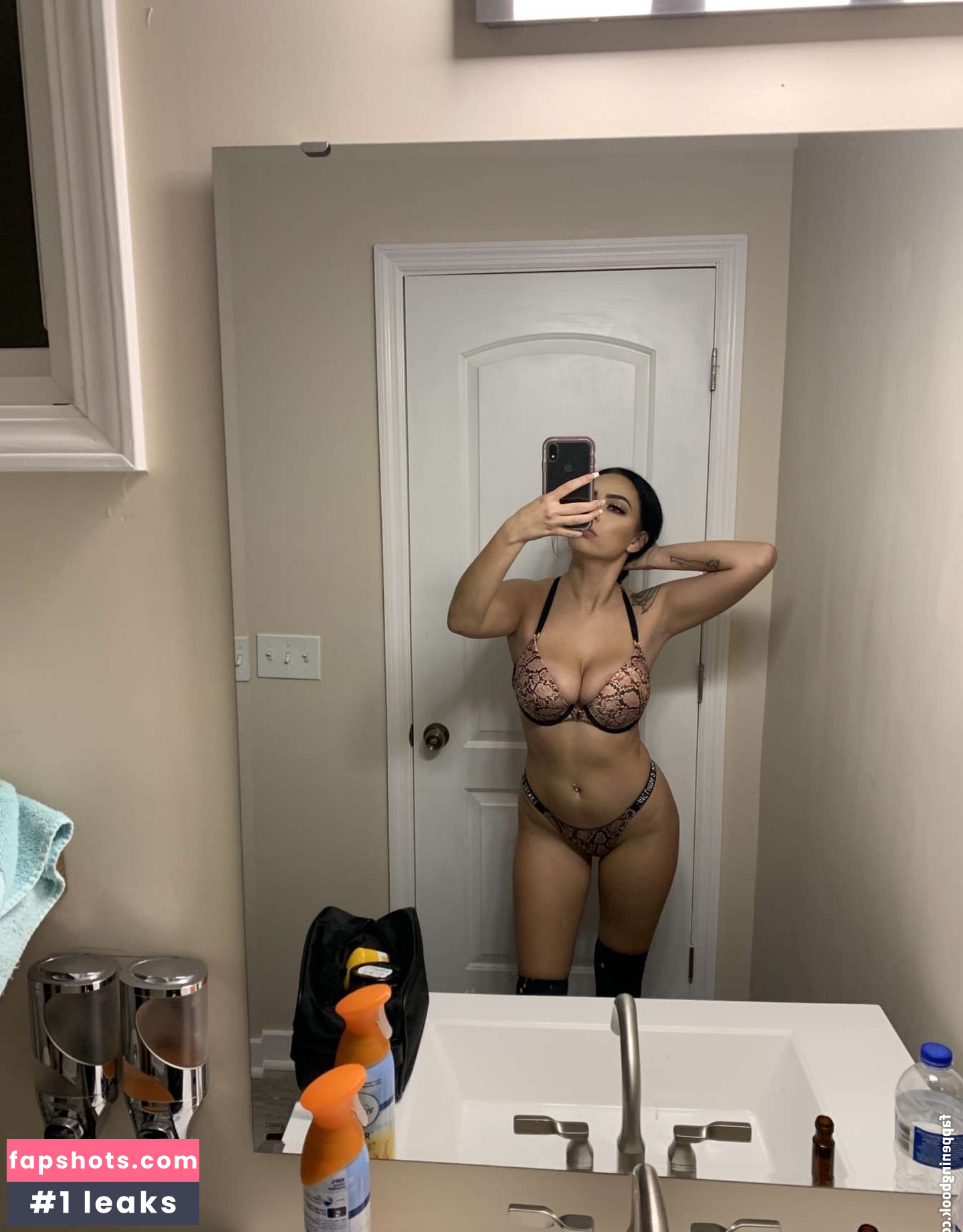 Real Wives gallery photo #14