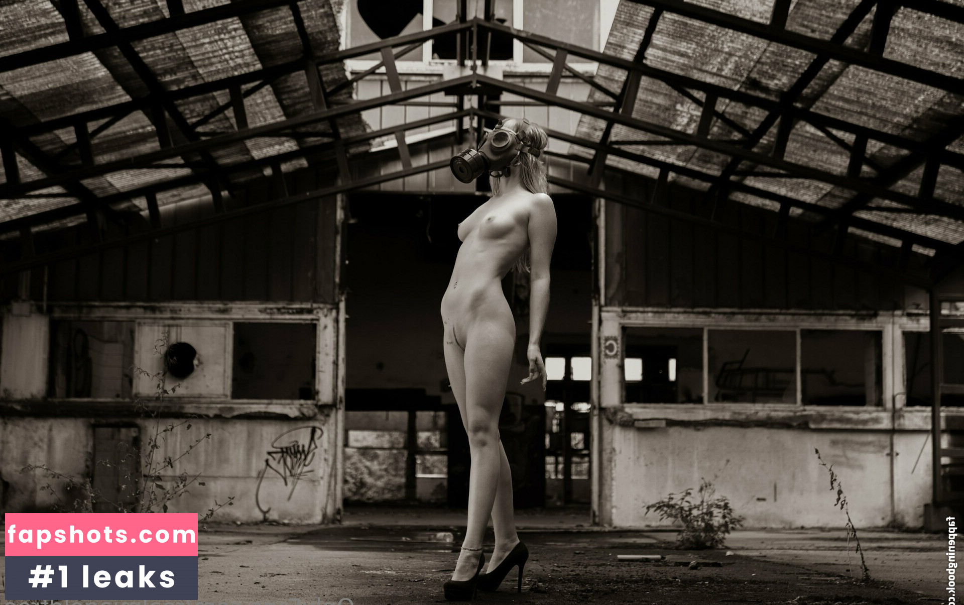 realmiagoldfree gallery photo #13