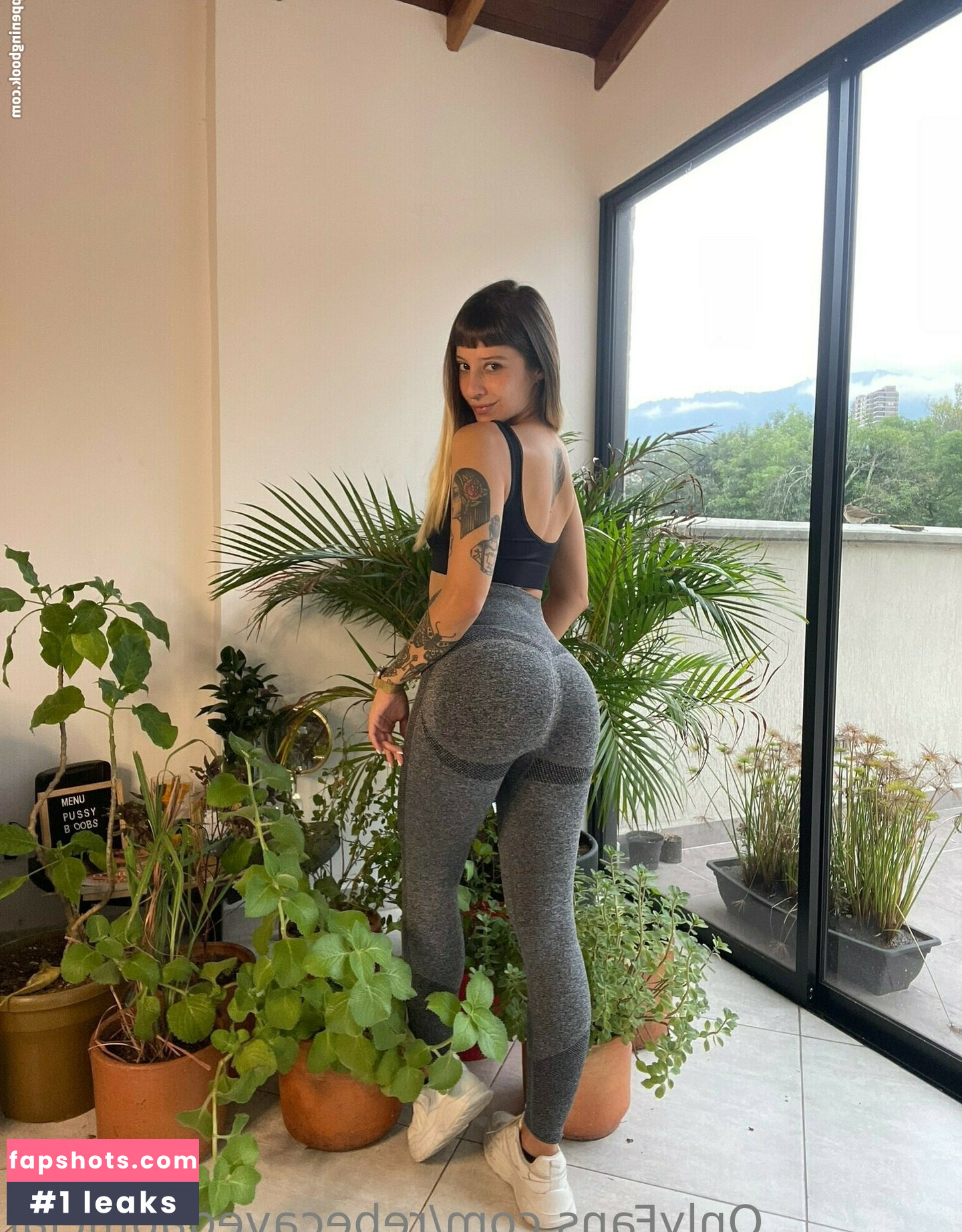 Rebeca Vega gallery photo #37