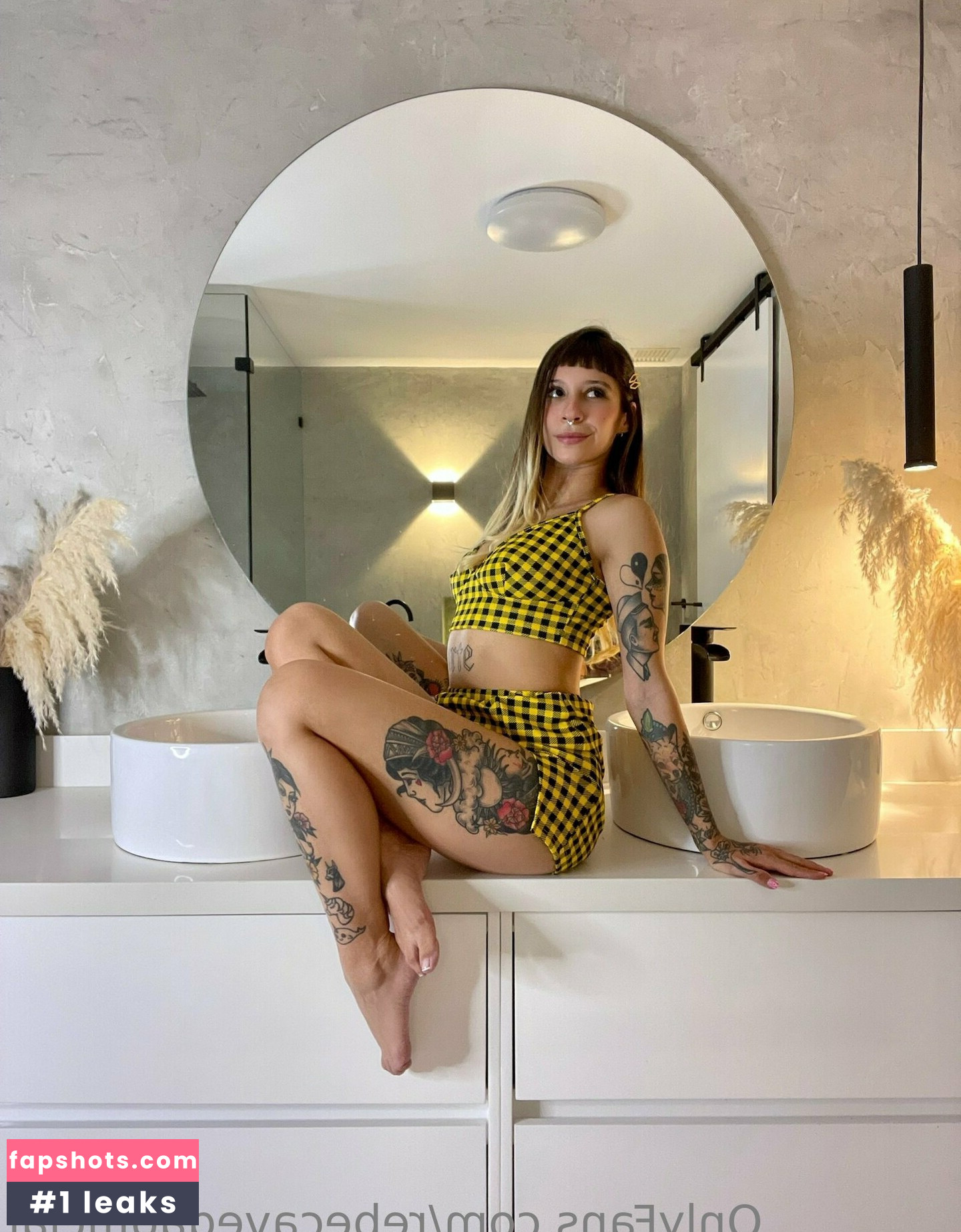 rebecavegaofficial Nude Leaks OnlyFans Photos #40 - Fapshots