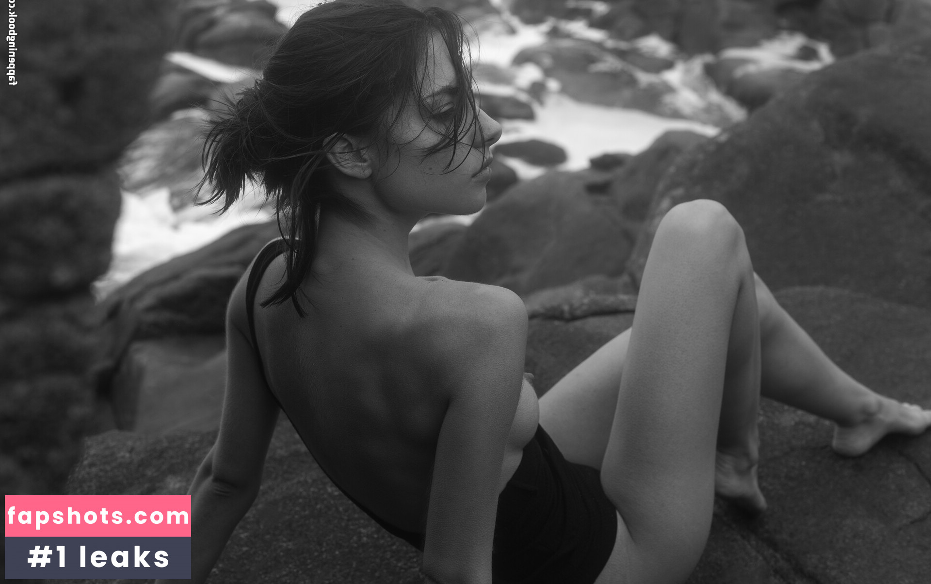 Rebecca Bagnol gallery photo #294