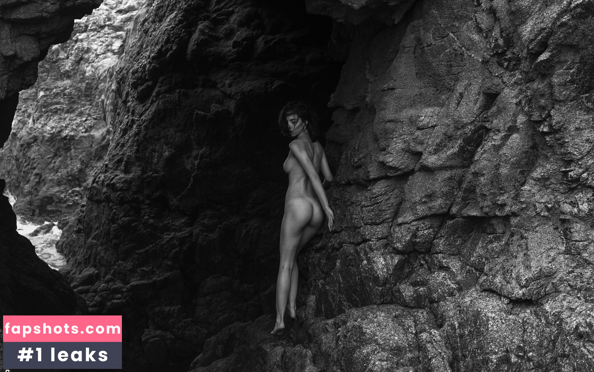 Rebecca Bagnol gallery photo #296