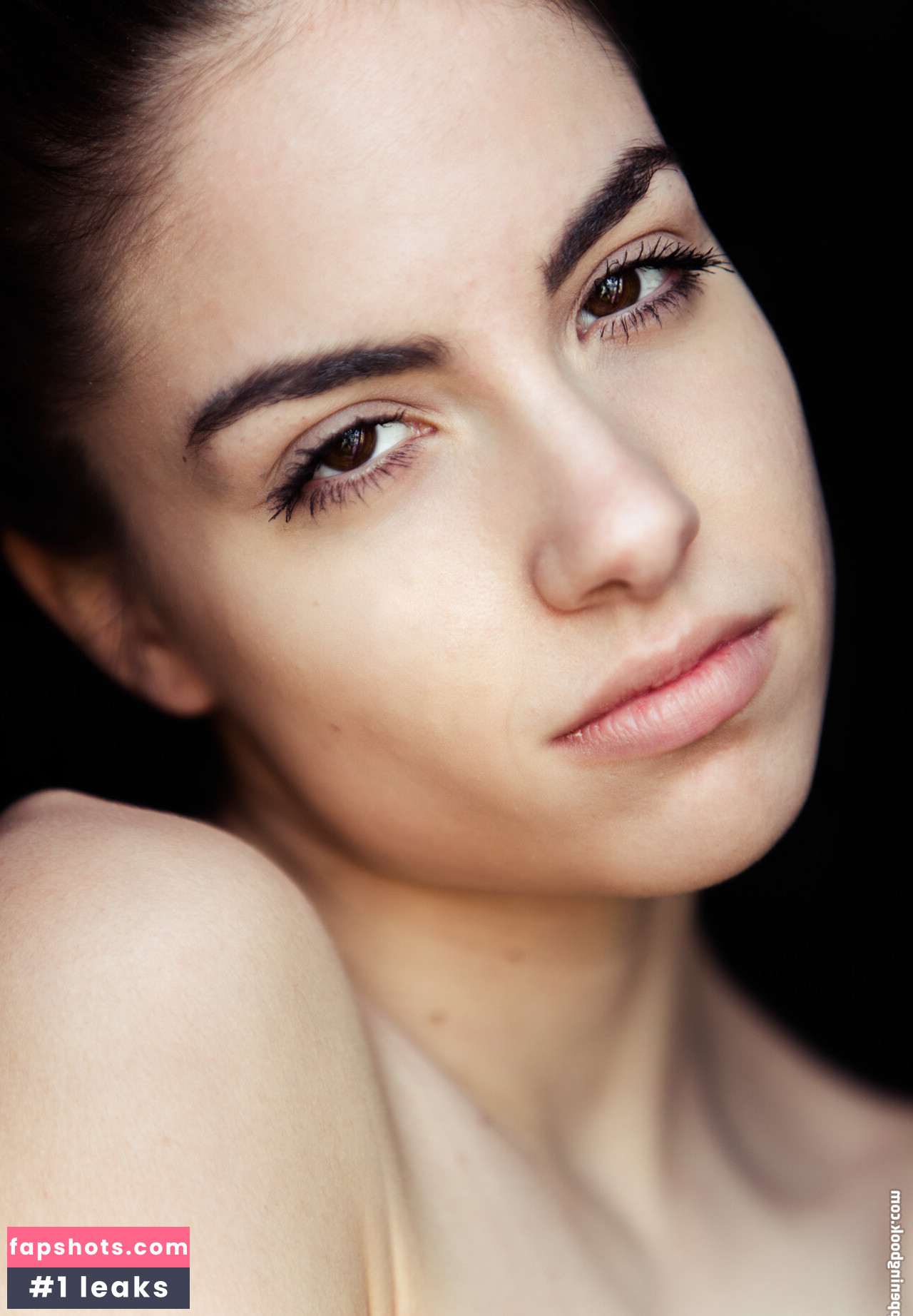 Rebecca Bagnol gallery photo #334