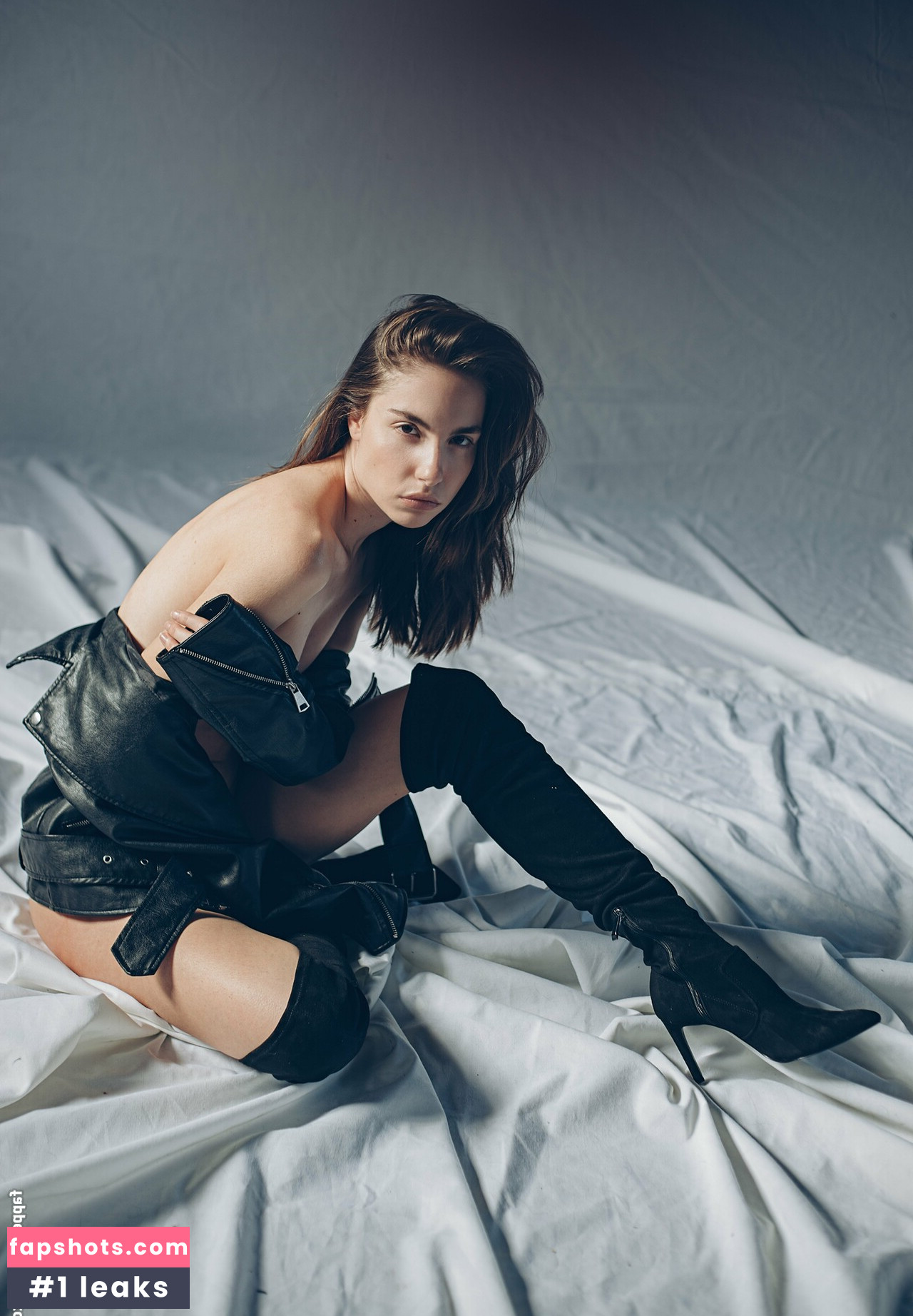 Rebecca Bagnol gallery photo #378