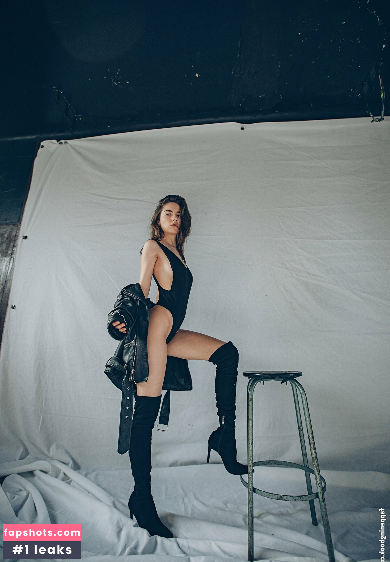 Rebecca Bagnol gallery photo #402