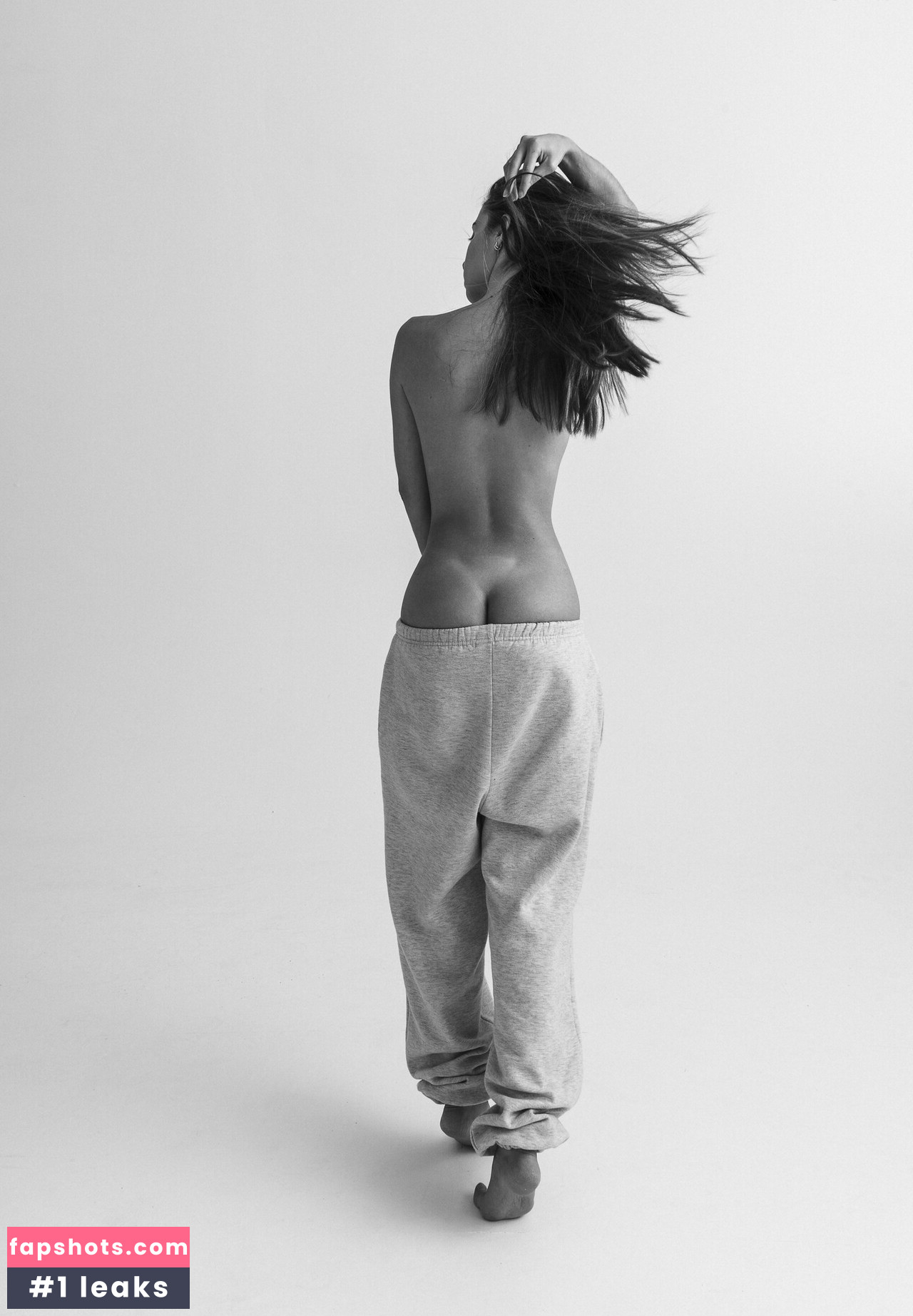 Rebecca Bagnol gallery photo #423