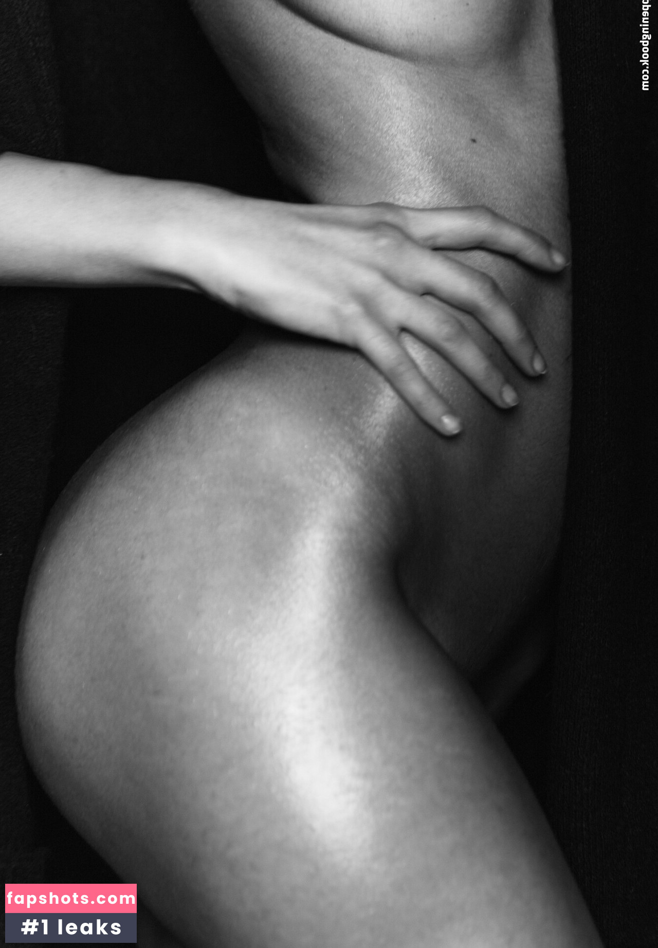 Rebecca Bagnol gallery photo #433