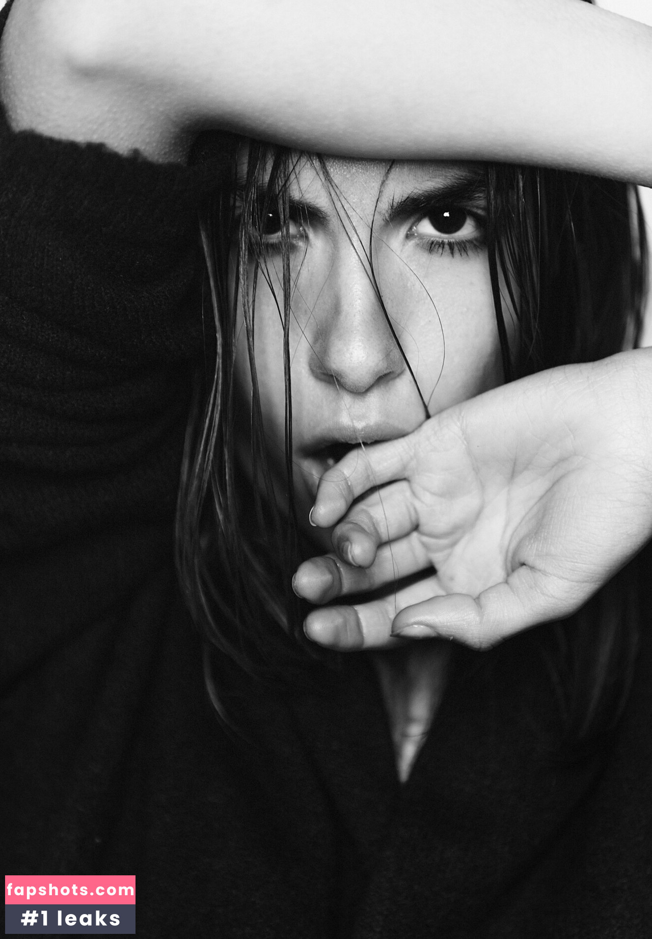 Rebecca Bagnol gallery photo #435