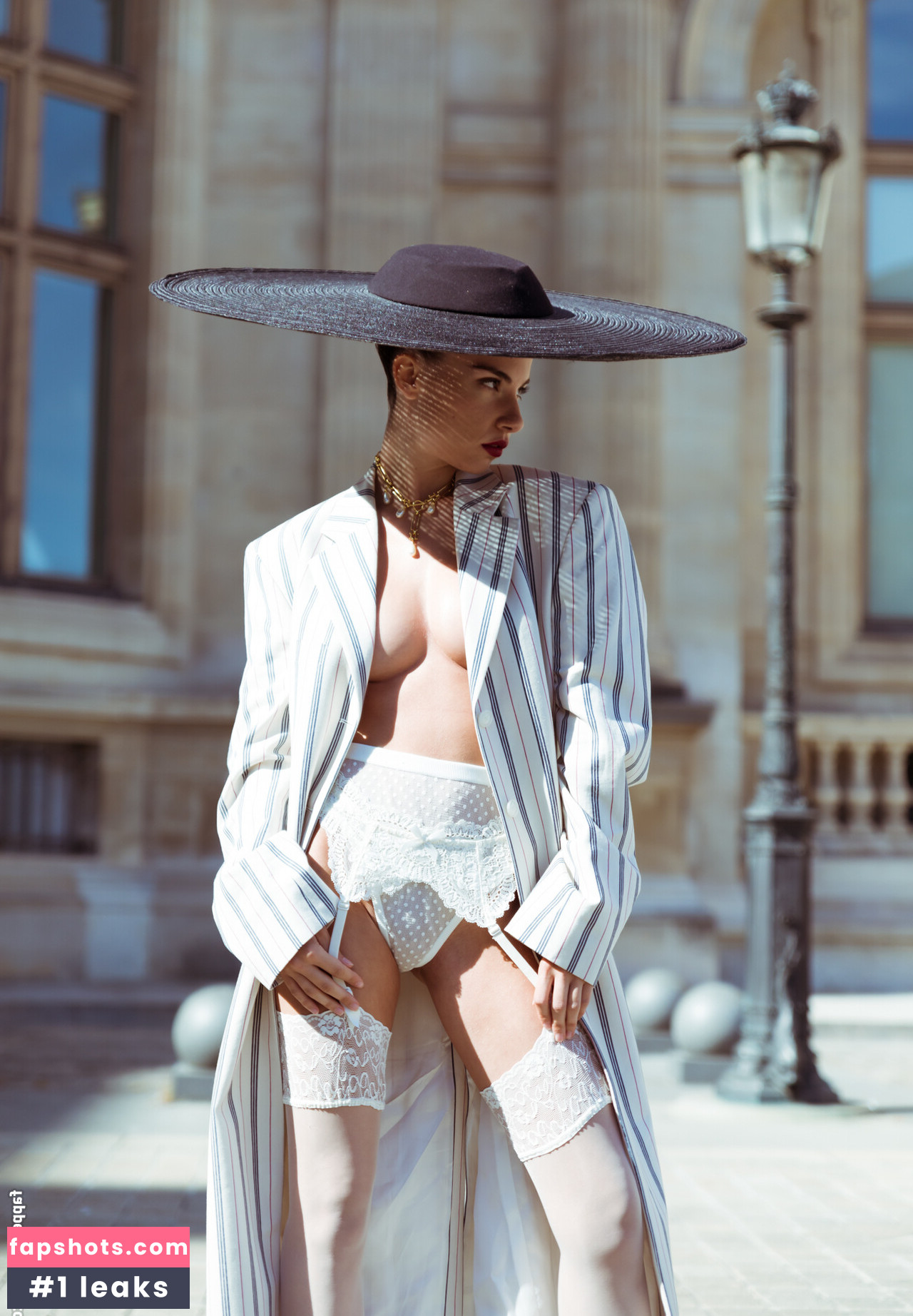 Rebecca Bagnol gallery photo #555