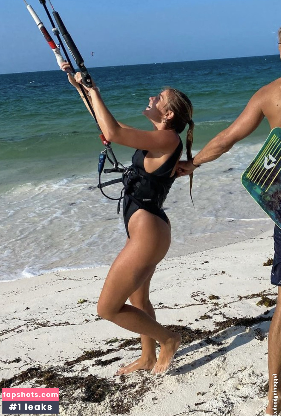 Rebecca Catherine Smith nude babe gallery