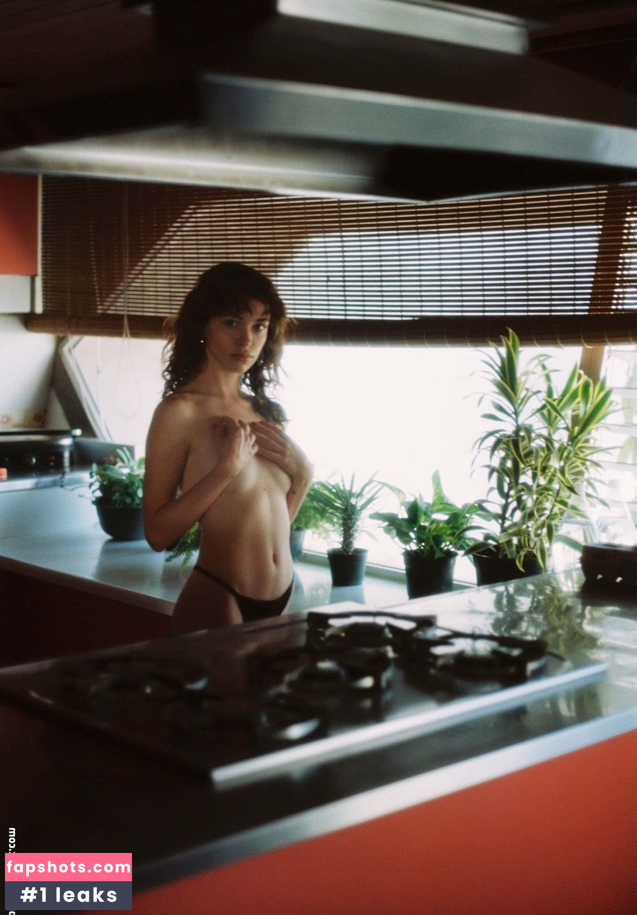 Rebecca Danon nude babe gallery