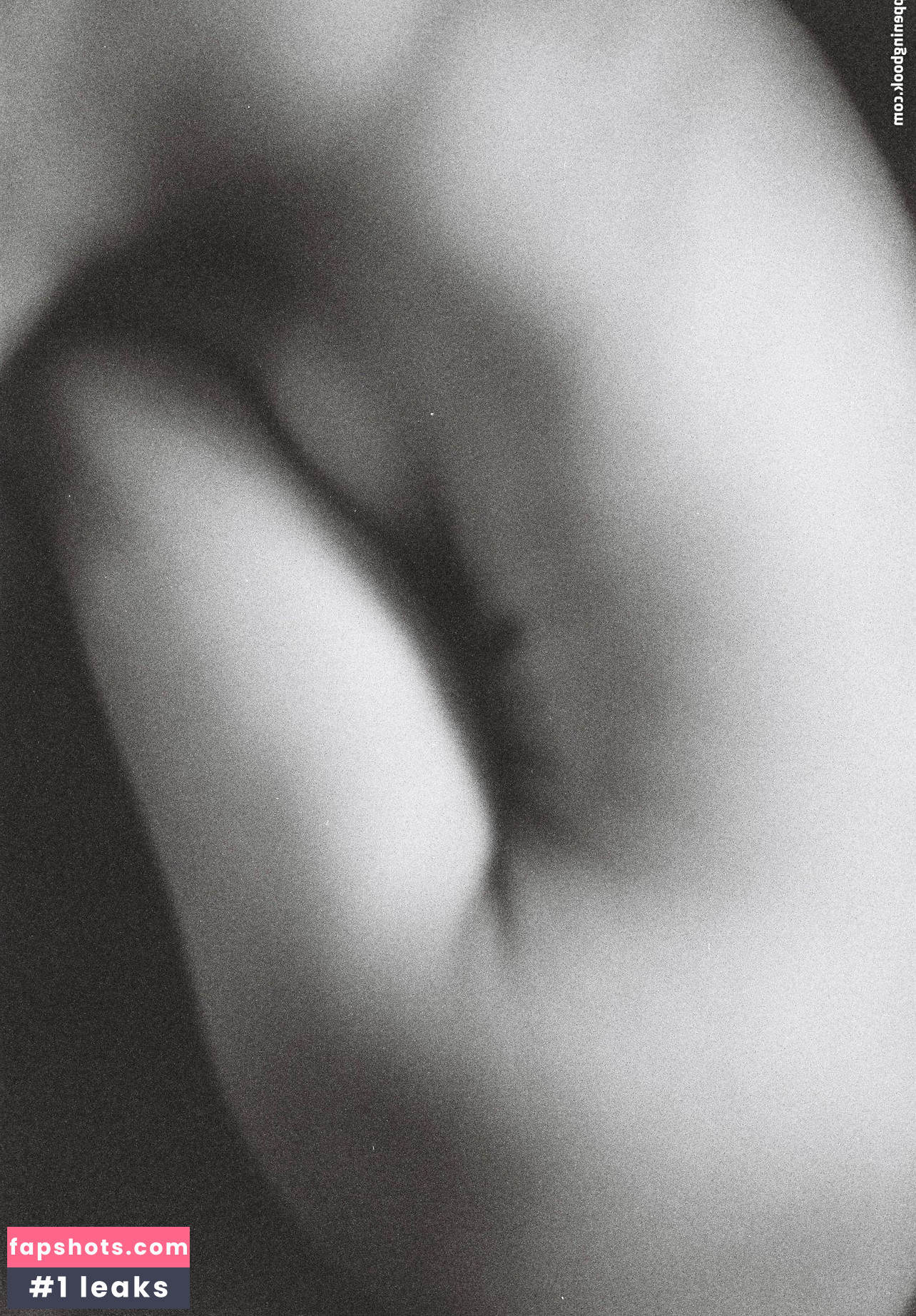 Rebecca Danon gallery photo #17