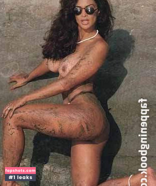 Rebecca Ferratti gallery photo #20