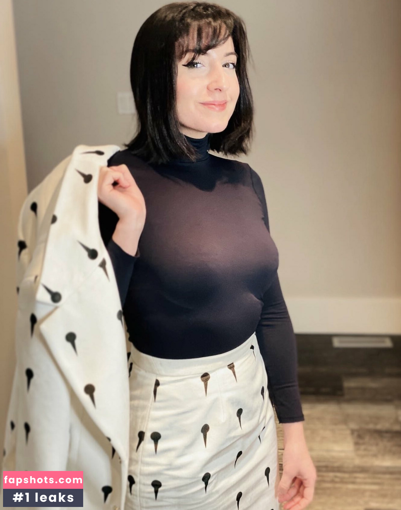 Rebecca Ford gallery photo #107