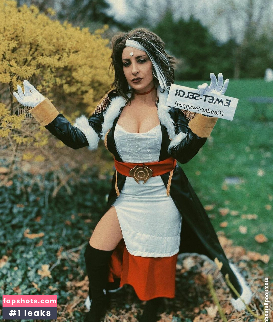 Rebecca Ford gallery photo #117